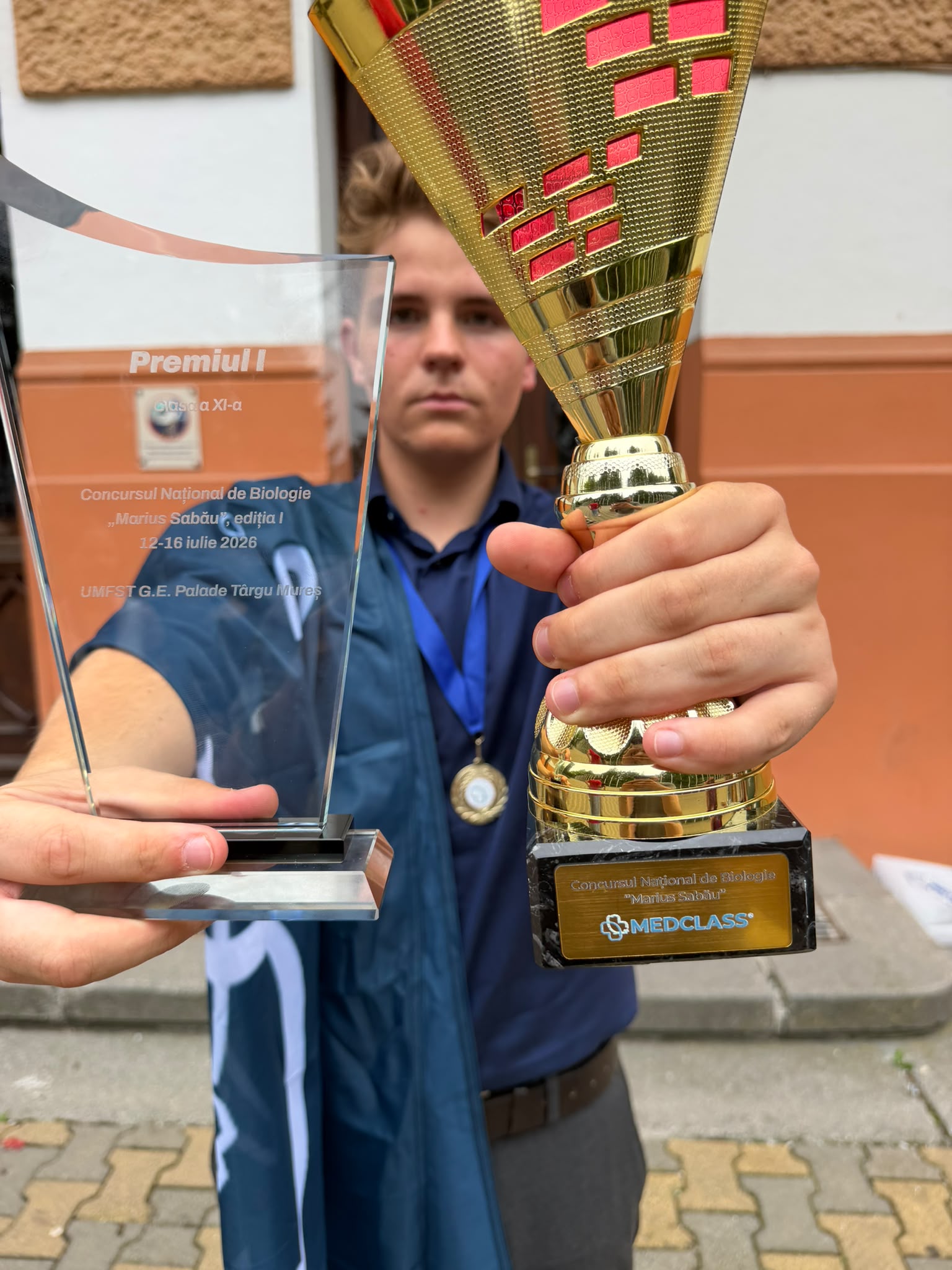 Premiul I - Concursul Național de Biologie Marius Sabău UMFST (Clasa a 11-a)