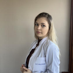 Andreea Vaculin